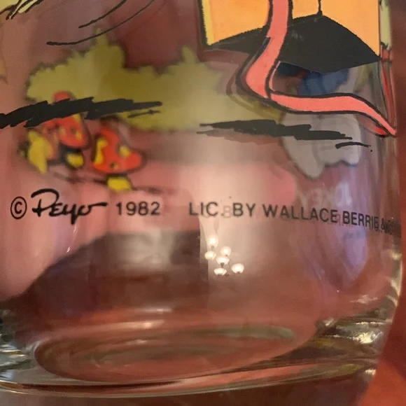 1982 Smurf glasses - Picture 9 of 9